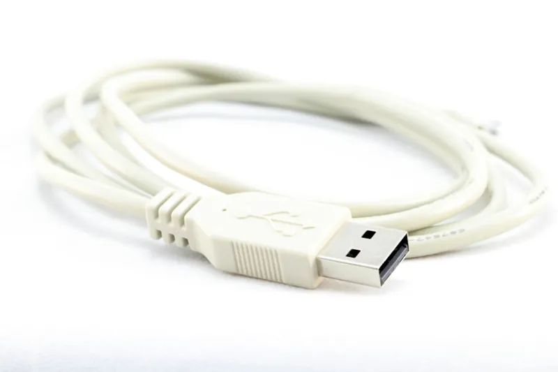 USB-C 케이블은 다 같다는 말, 절반만 맞습니다